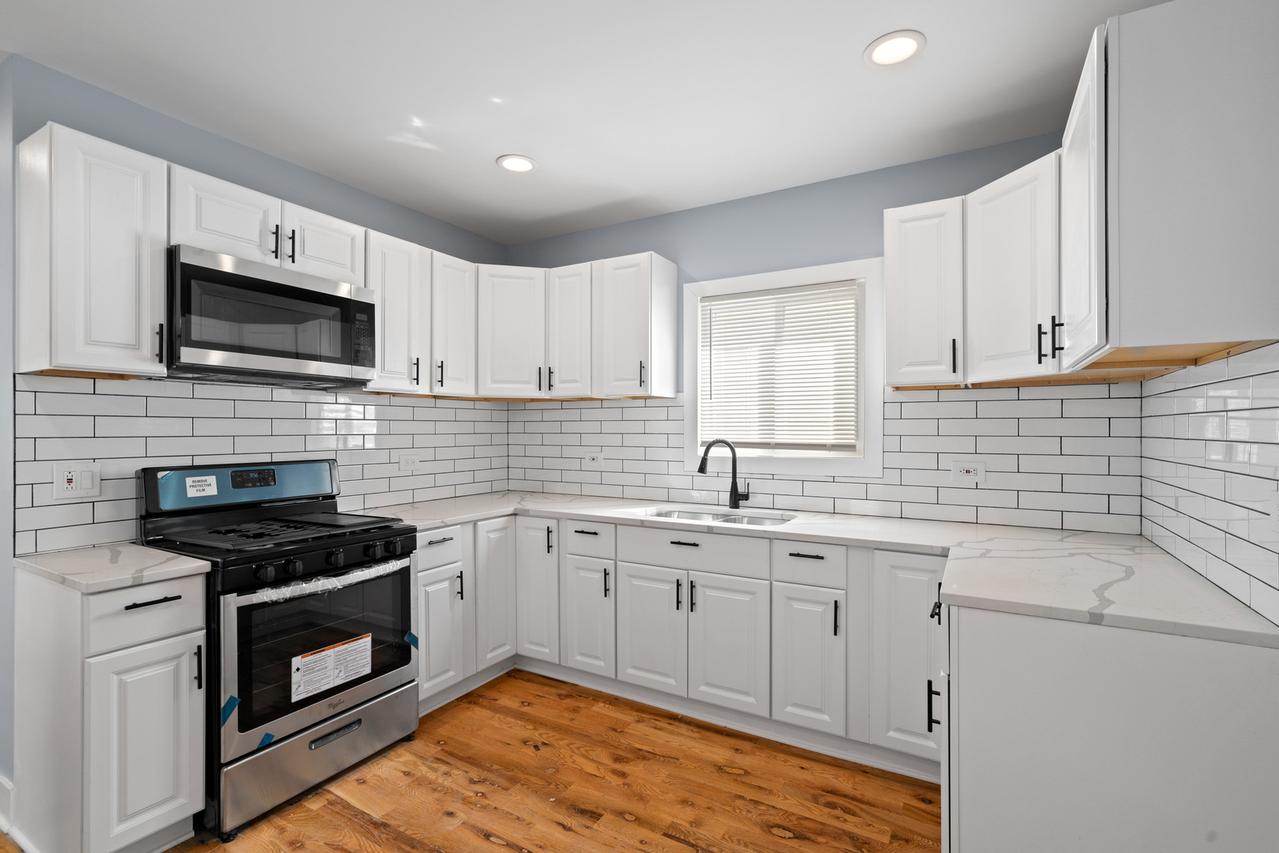 1427 W 73rd Pl., Chicago, IL 60636