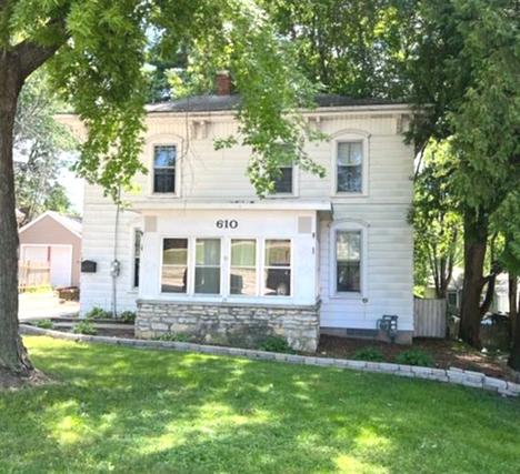 610 Cedar St., Dixon, IL 61021