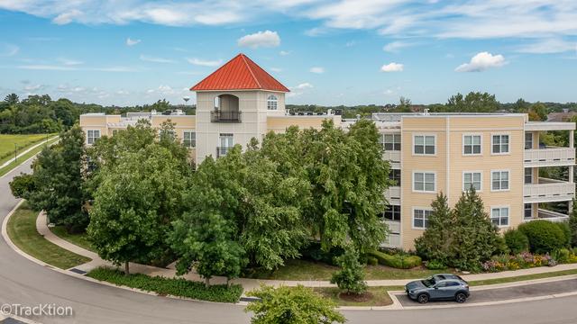 977 Harris Rd. #16, Grayslake, IL 60030