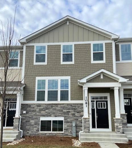 1081 Moraine Dr., South Elgin, IL 60177