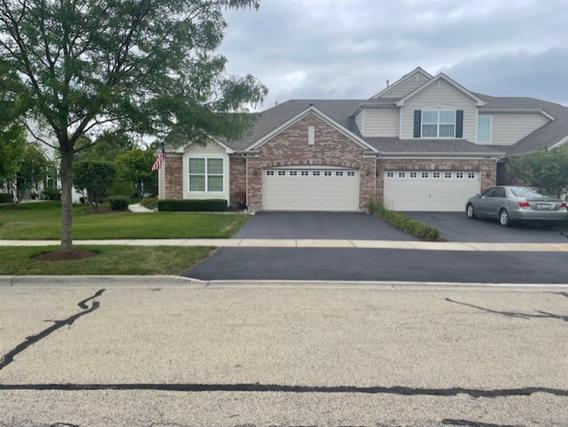 1194 John Hancock Dr., Bolingbrook, IL 60490