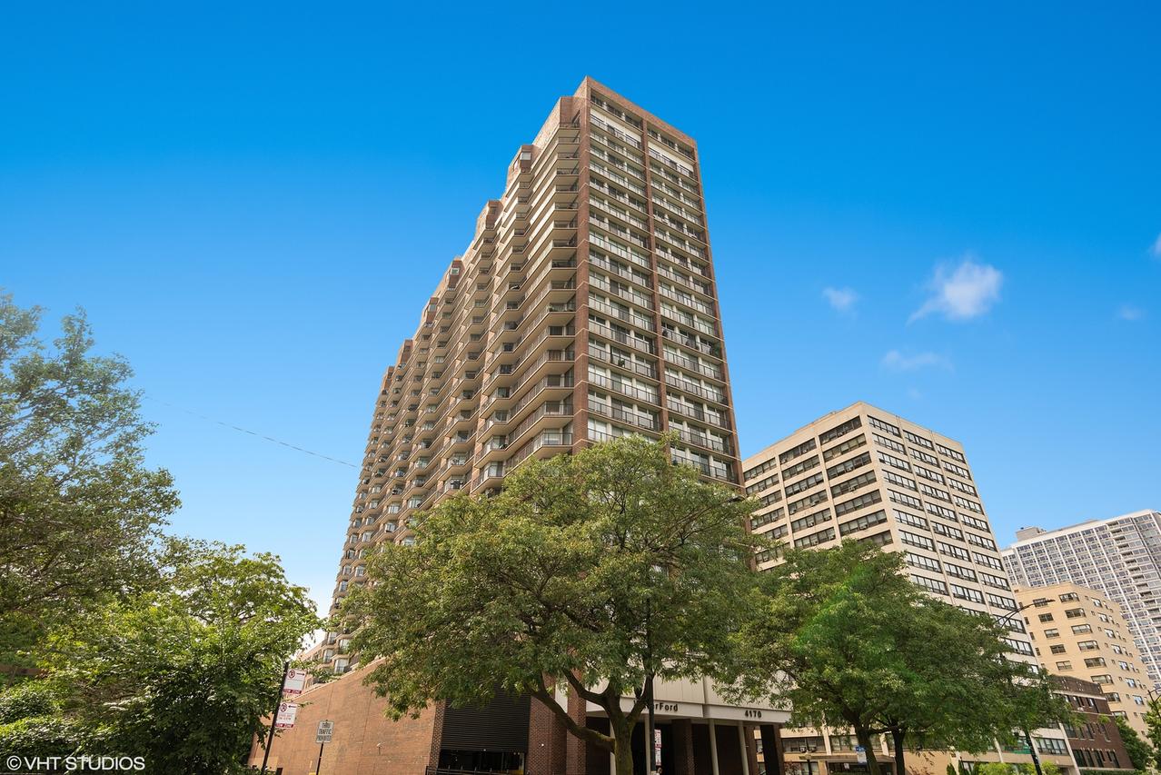 4170 N Marine Dr. #13J, Chicago, IL 60613