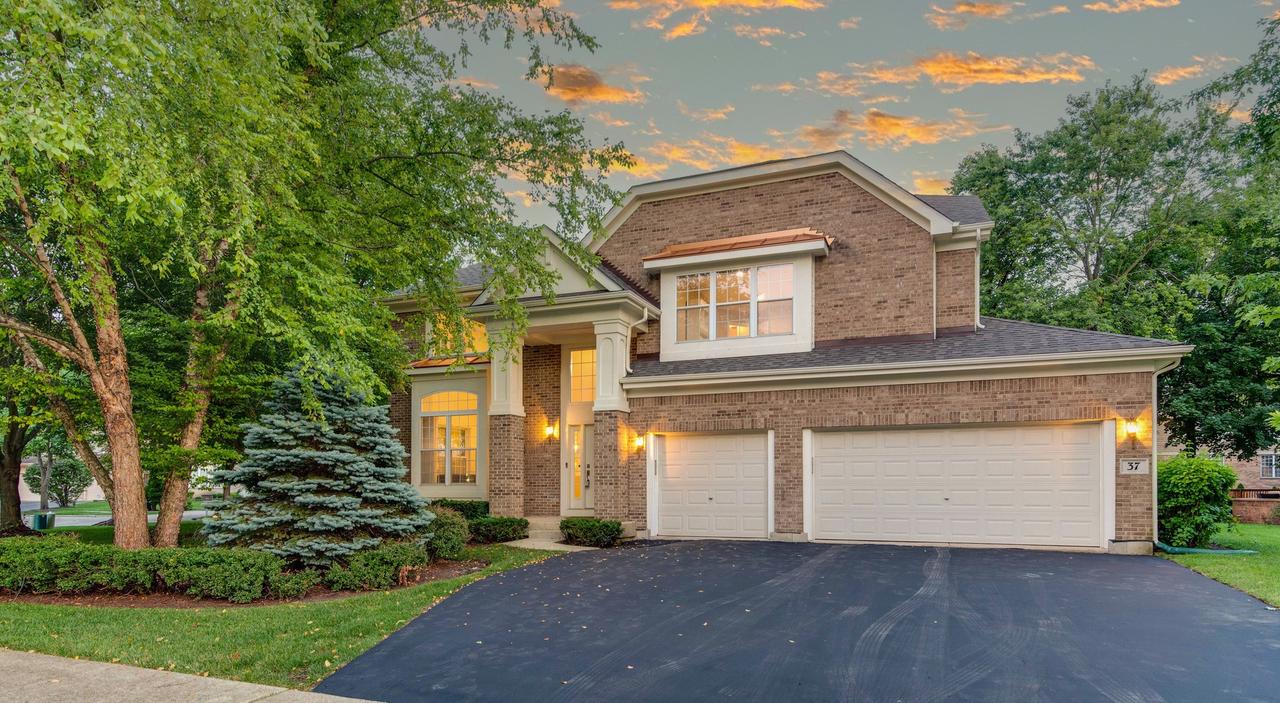 37 River Oaks Cir., Buffalo Grove, IL 60089