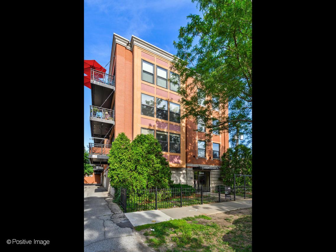 3944 N Claremont Ave. #205, Chicago, IL 60618