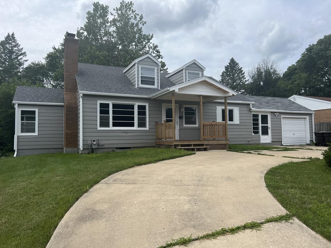 1602 S Demeter Dr., Freeport, IL 61032