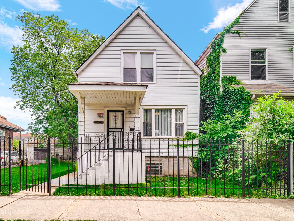 8935 S Lowe Ave., Chicago, IL 60620