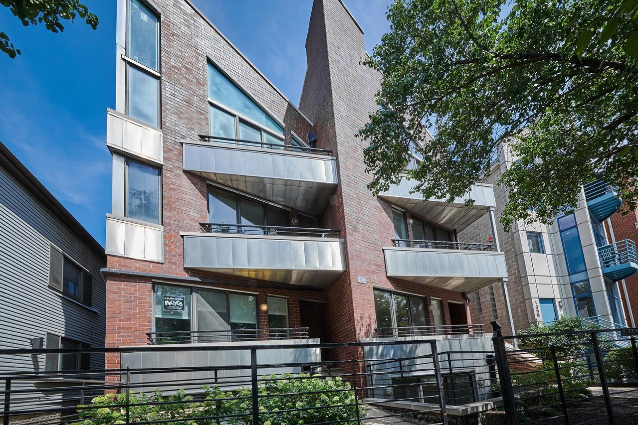 1360 W Hubbard St. #1E, Chicago, IL 60642
