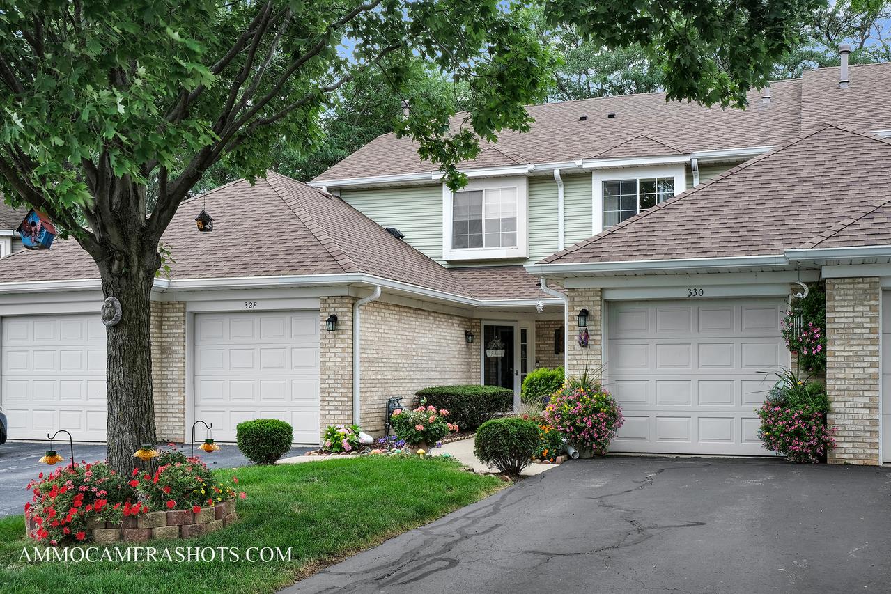 330 Lakeview Cir., Bolingbrook, IL 60440