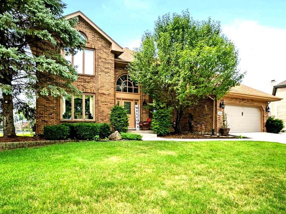 10561 Bloomfield Dr., Palos Park, IL 60464