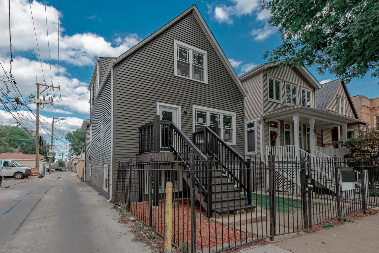 4343 N Drake Ave., Chicago, IL 60618