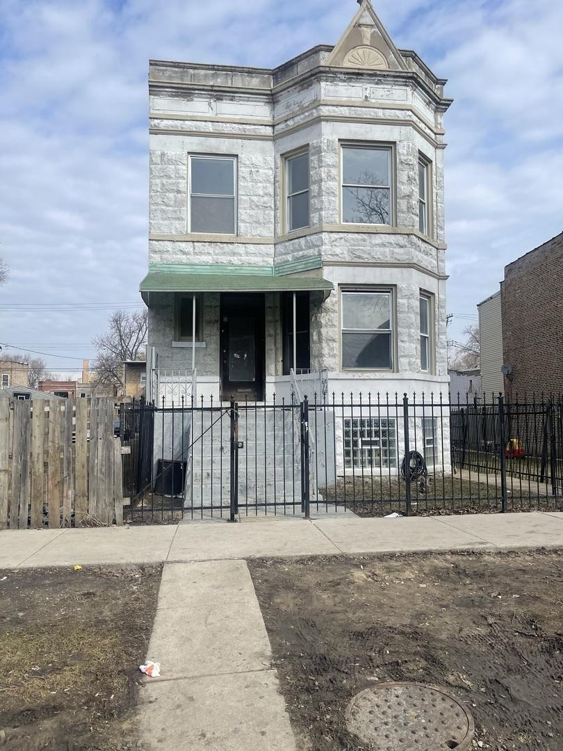4032 W Wilcox St., Chicago, IL 60624