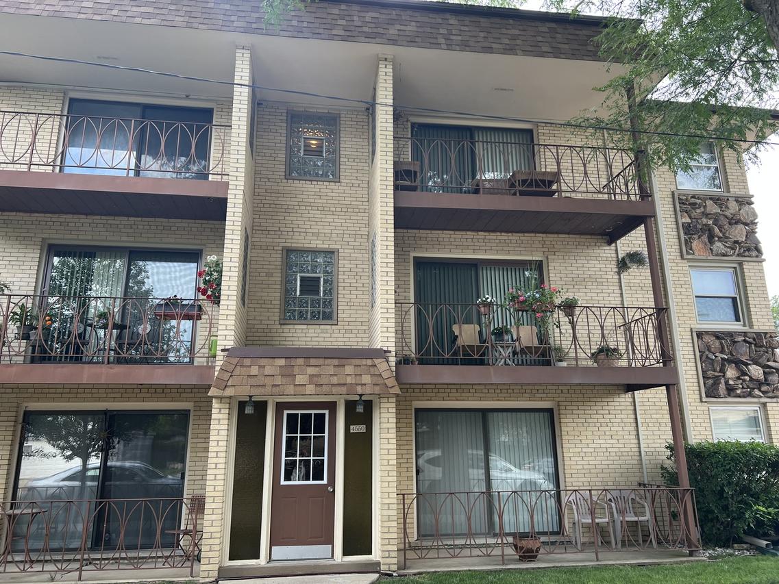 4550 N Linder Ave. #3E, Chicago, IL 60630