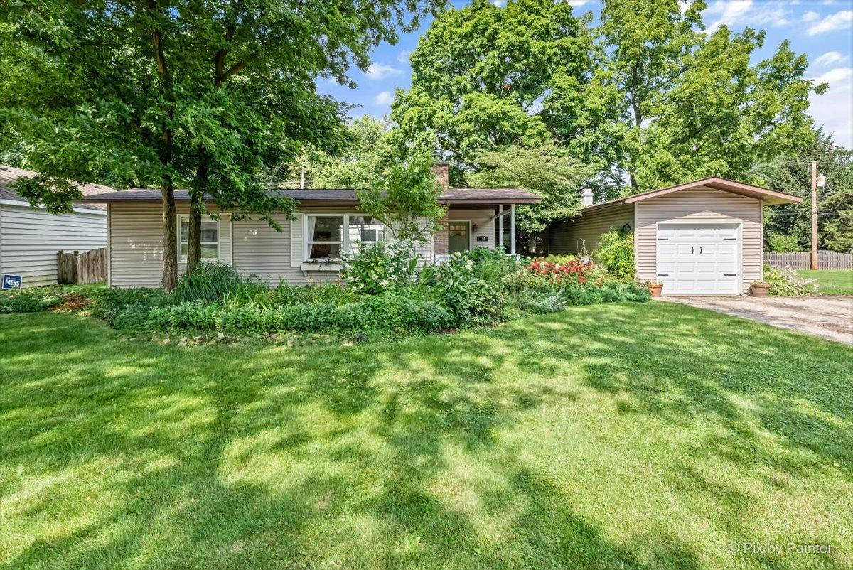 394 Nash Rd., Crystal Lake, IL 60014
