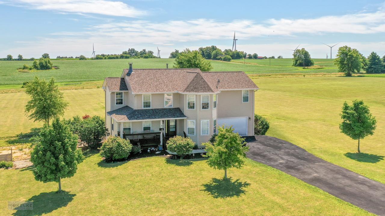 914 Brook Meadow Dr., Compton, IL 61318