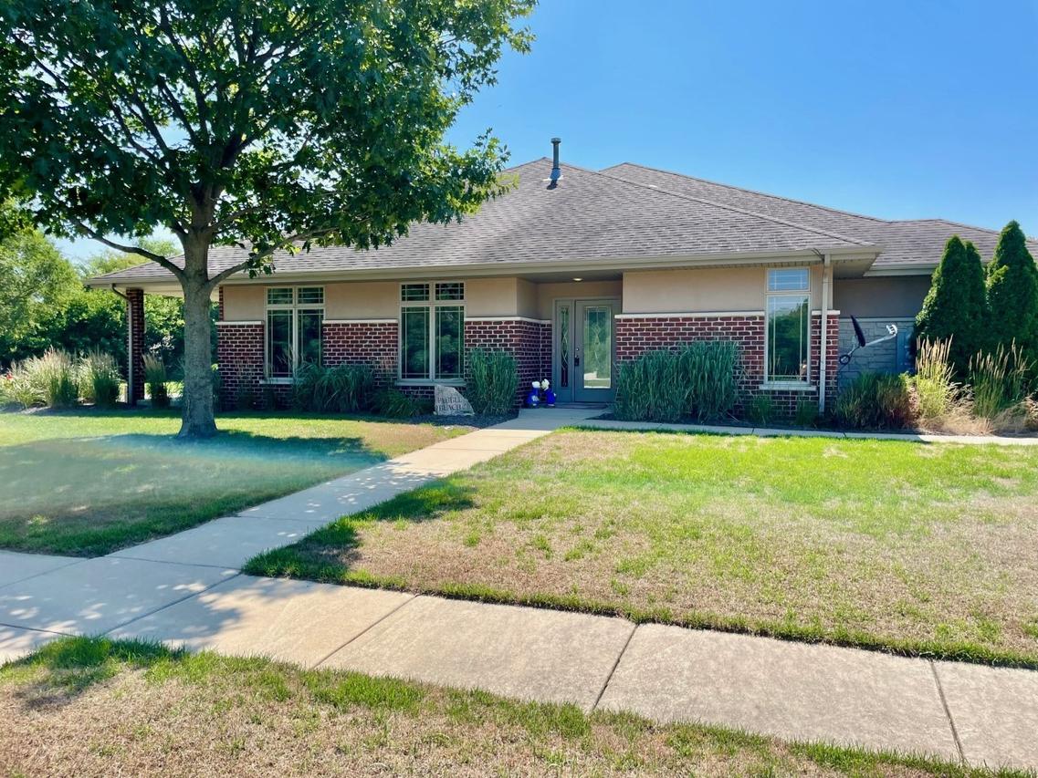 100 River Run Dr., St. Anne, IL 60964