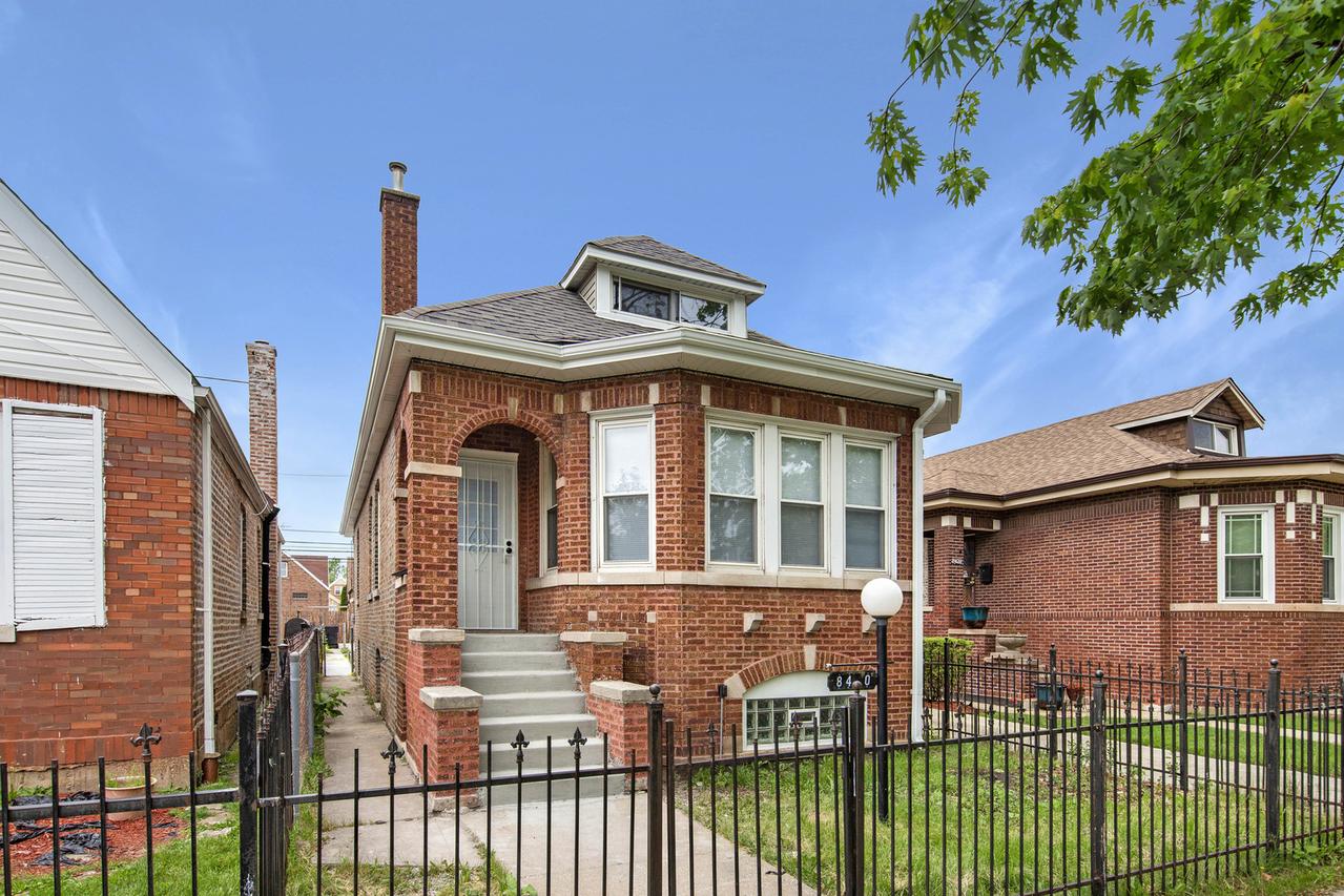 8430 S Hermitage Ave., Chicago, IL 60620