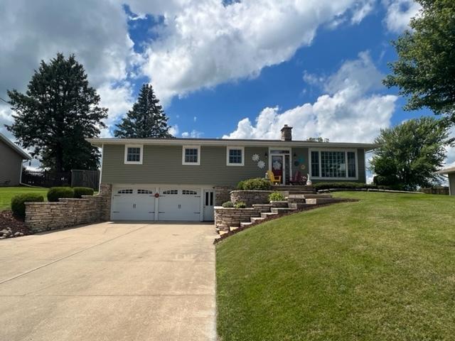 412 N Freedom St., Lena, IL 61048