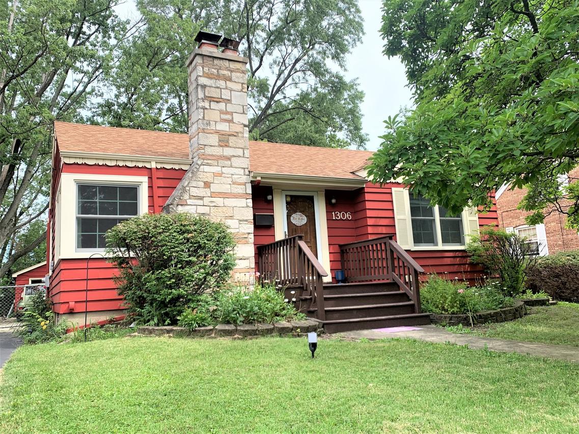 1306 Olive Rd., Homewood, IL 60430