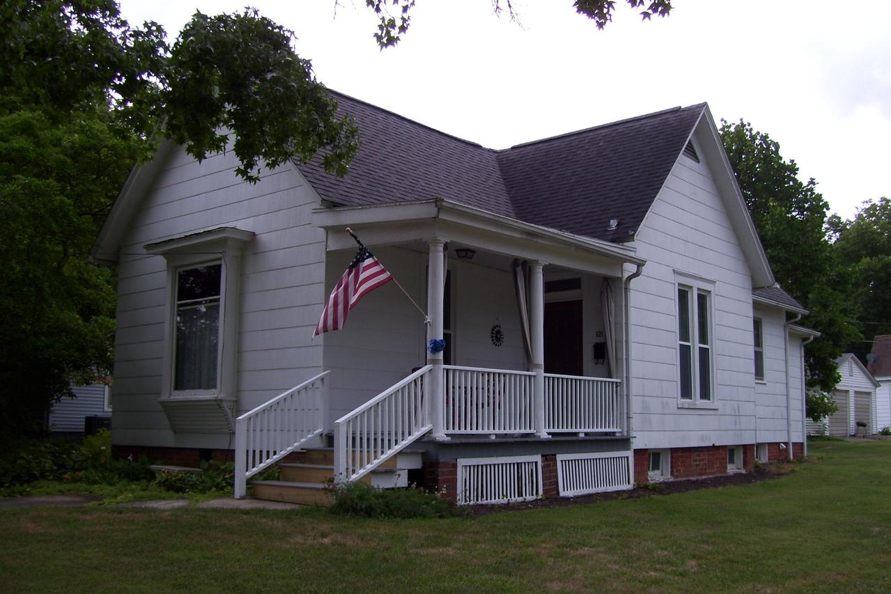 521 W Main St., Monticello, IL 61856