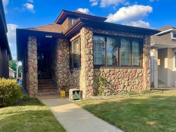 5122 W Windsor Ave., Chicago, IL 60630