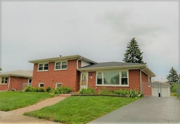 2211 Pine St., Des Plaines, IL 60018