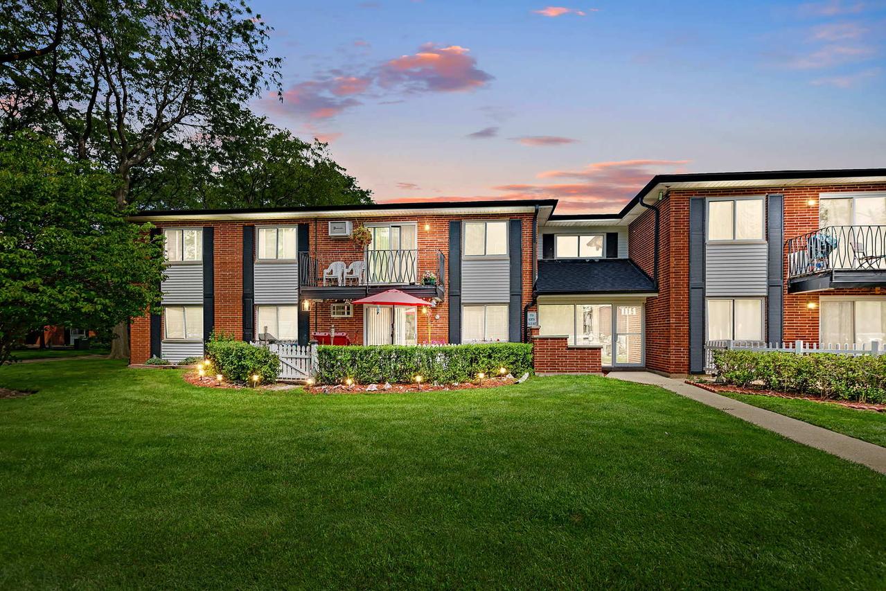 1114 N Dale Ave. #1A, Arlington Heights, IL 60004