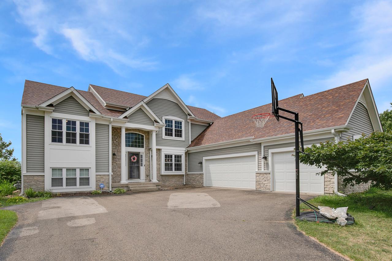 9103 Jeffrey Ct., Spring Grove, IL 60081