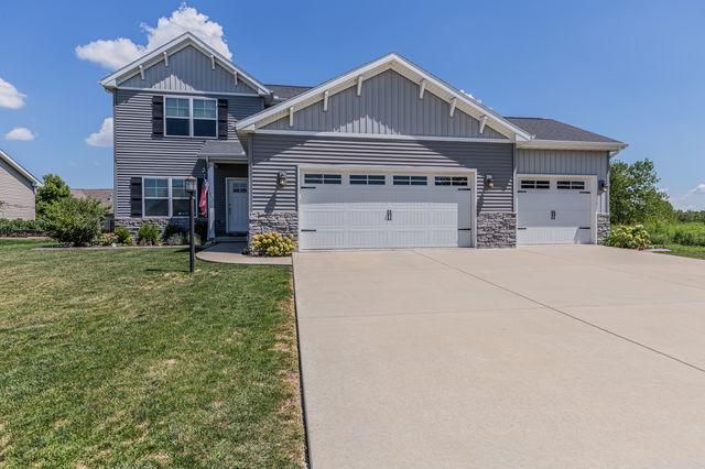 202 Capitol St., Savoy, IL 61874