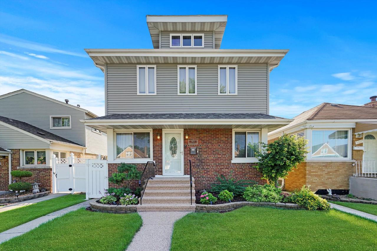 5813 S Nashville Ave., Chicago, IL 60638