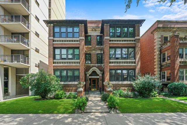5479 S Hyde Park Blvd. #1S, Chicago, IL 60615