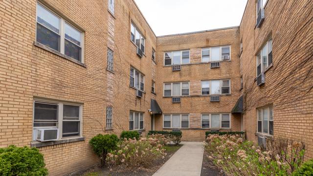 1711 W Estes Ave. #3S, Chicago, IL 60626