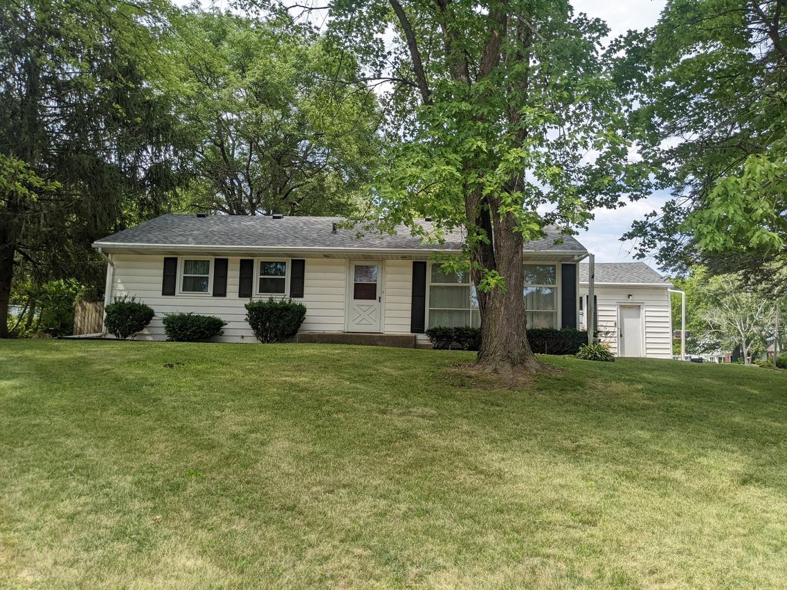 1226 S Homestead Ave., Freeport, IL 61032