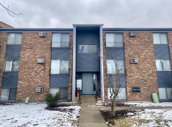 264 Canterbury Ln. #2, Bolingbrook, IL 60440