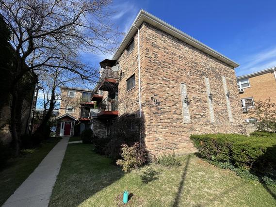 5766 W Higgins Ave. #C1, Chicago, IL 60630