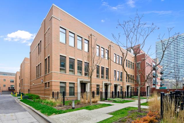 1700 S Prairie Ave. #2, Chicago, IL 60616