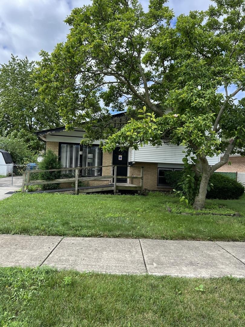 15208 Lawndale Ave., Midlothian, IL 60445