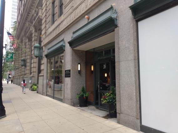 208 W Washington Blvd. #806, Chicago, IL 60606