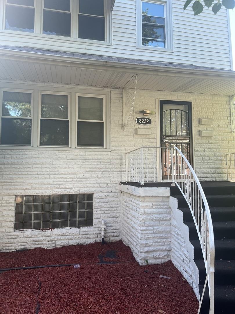 8232 S Saginaw Ave., Chicago, IL 60617