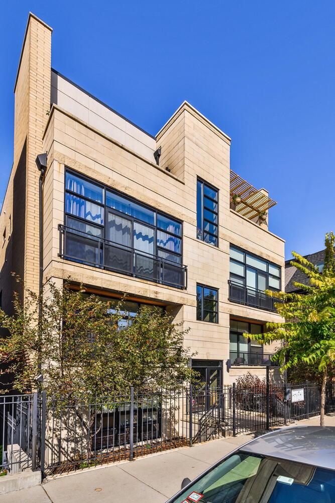 2136 W Armitage Ave. #PH, Chicago, IL 60647