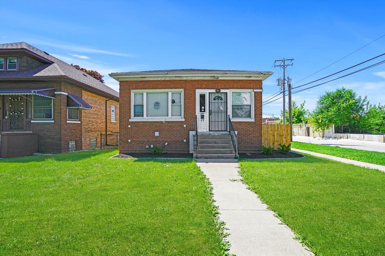 1300 S 7th Ave., Maywood, IL 60153