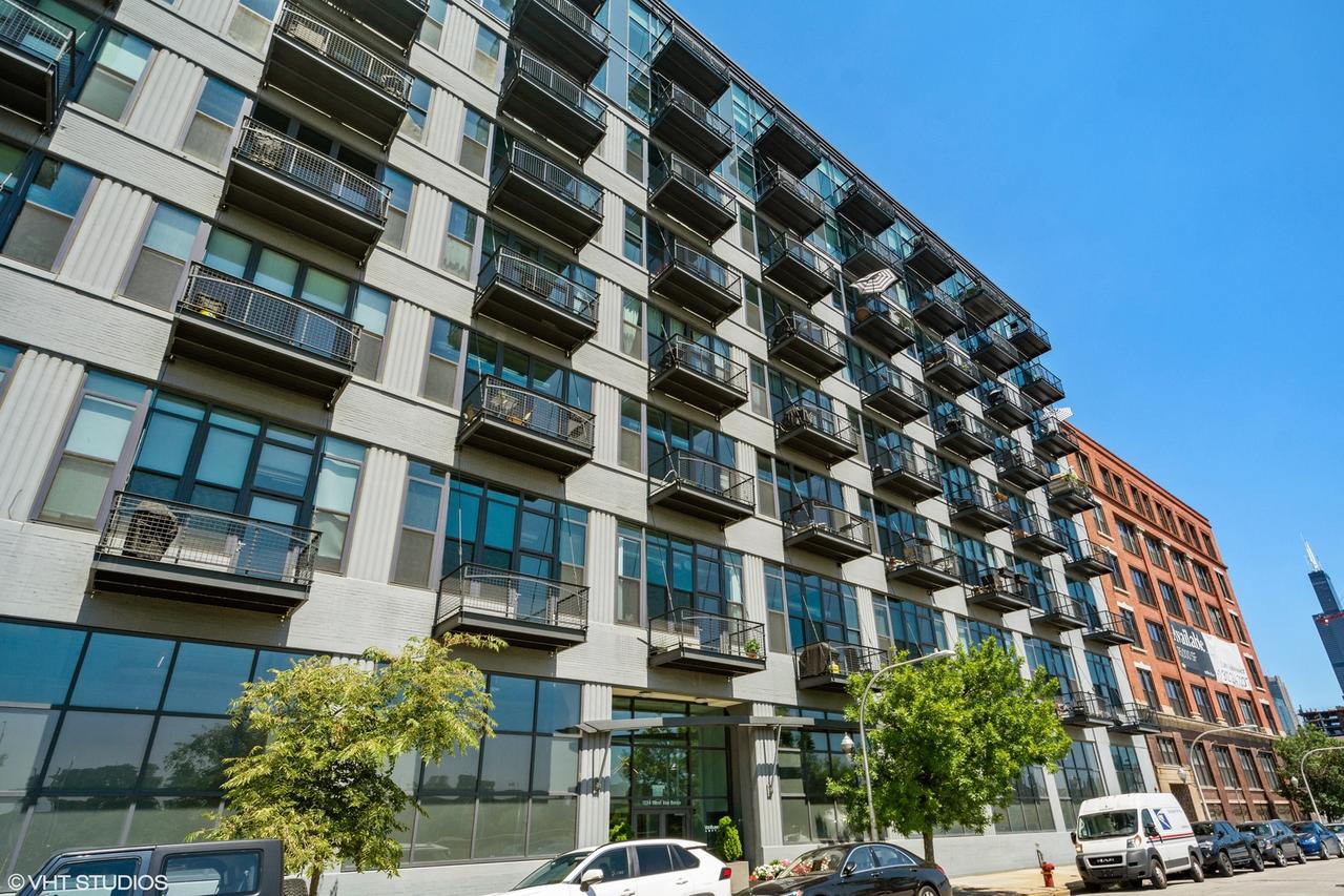 1224 W Van Buren St. #625, Chicago, IL 60607