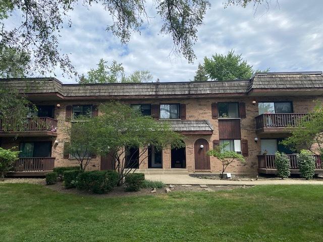 7920 Woodglen Ln. #104, Downers Grove, IL 60516