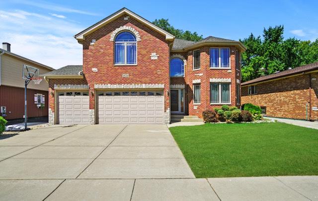 8920 Parkside Ave., Oak Lawn, IL 60453