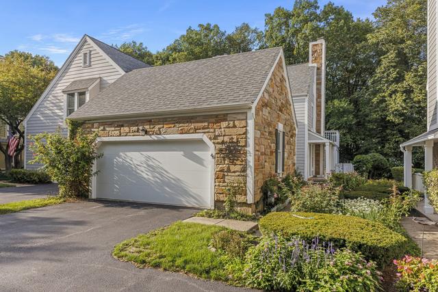 46 Whittington Course, St. Charles, IL 60174