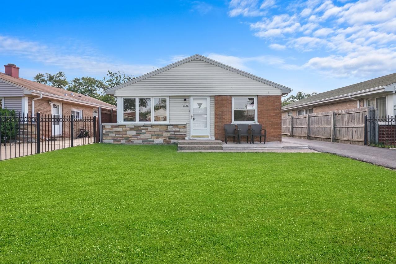 7826 S Kenton Ave., Chicago, IL 60652