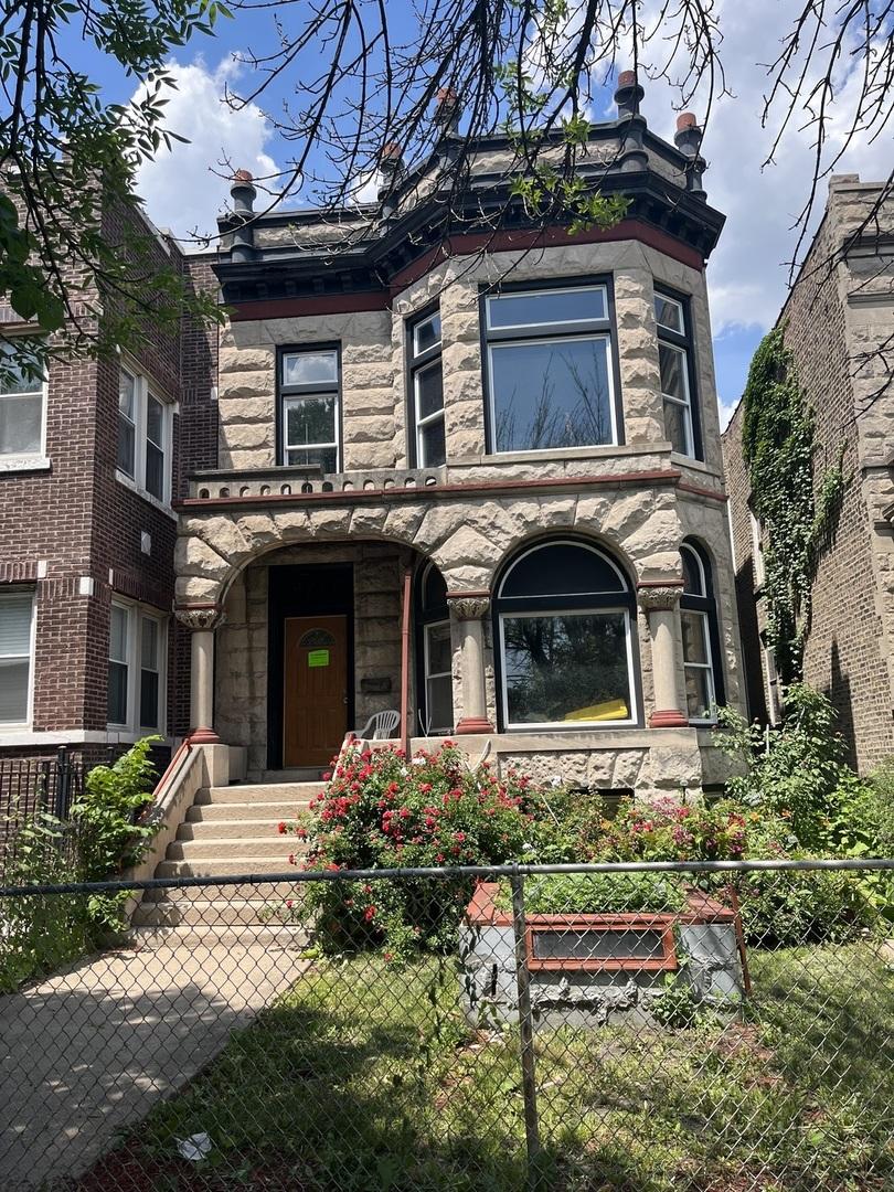 4228 W Washington Blvd., Chicago, IL 60624