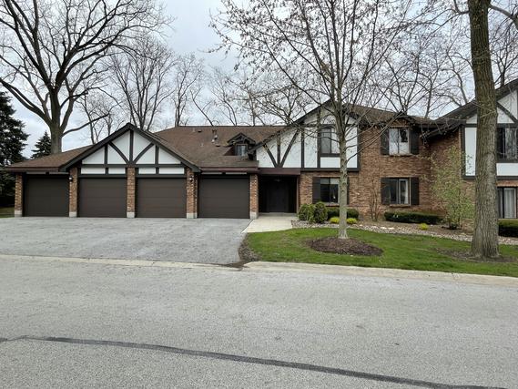 11101 Cottonwood Dr. #1B, Palos Hills, IL 60465