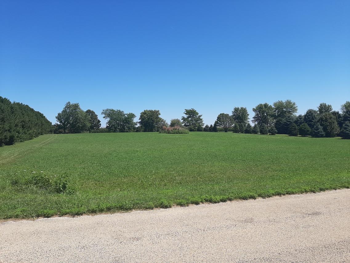 1828 Quail Hollow Rd., Steward, IL 60553