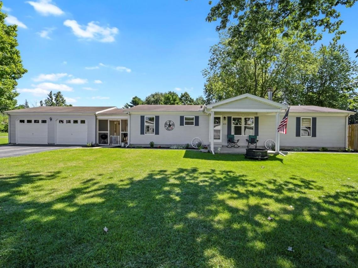 101 E Meade St., White Heath, IL 61884