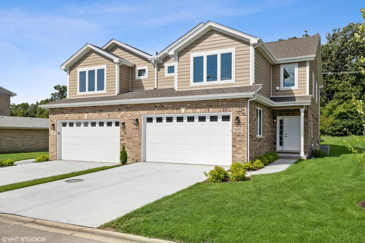 9416 Saratoga Ct., Hickory Hills, IL 60457